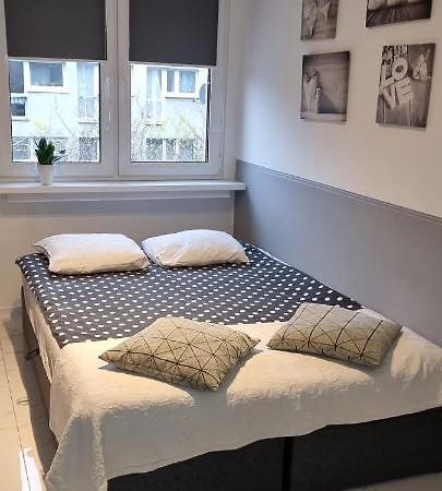 Nighthost Robotnicza 32 M248 Wroclaw Free Parking Apartment Стая снимка